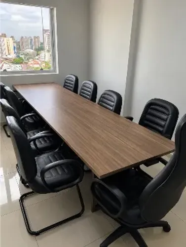 Mesa de Reunião Corporativa para 9 Lugares - Ampla e Funcional