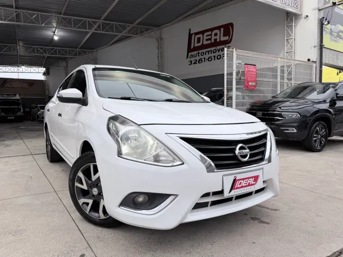 Nissan Versa Unique 1.6 16V Flexstart 4P Aut. 2017