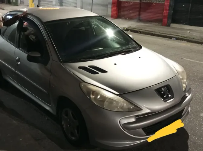 Peugeot 207 Sedan Passion XR 1.4 Flex 8V 4P 2013
