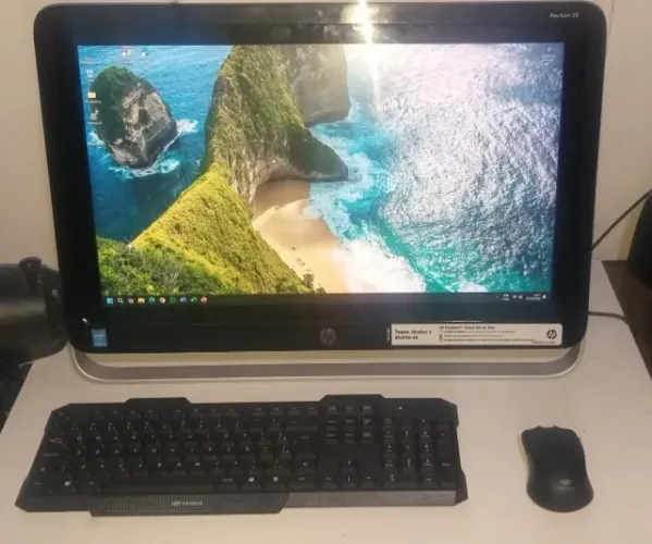 All-In-One HP Pavilion 23 TouchSmart