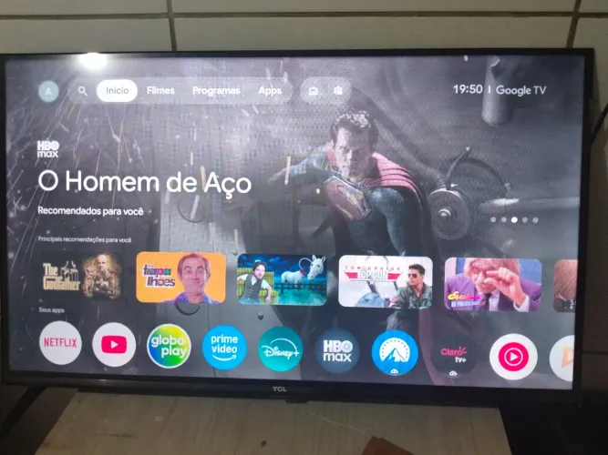 Televisor TCL 32 polegadas em perfeito estado