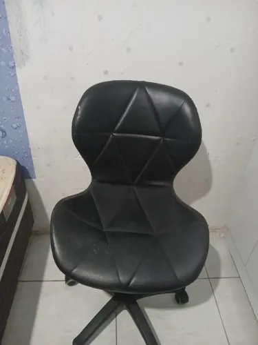Cadeira de escritório somente no valor de 130