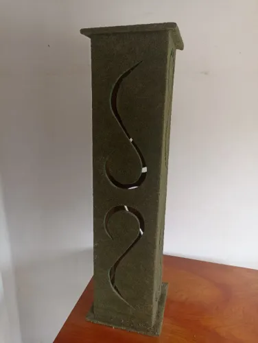 PROMOÇÃO! Coluna Decorativa Verde Grama com Iluminação LED - 74x21cm