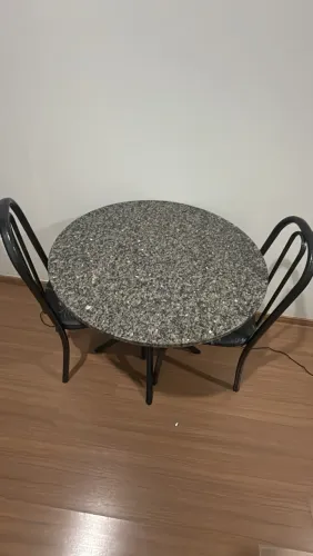Mesa com 4 Cadeiras