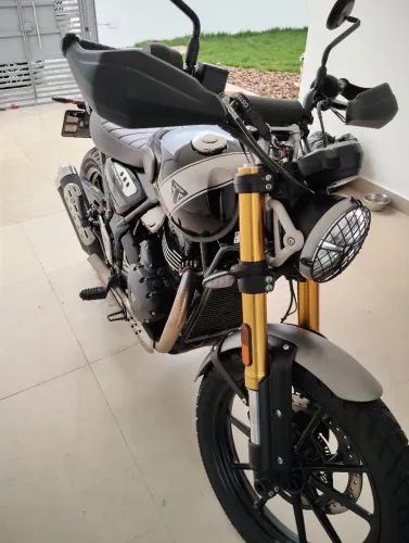 Triumph Scambler 400X Muito Nova!