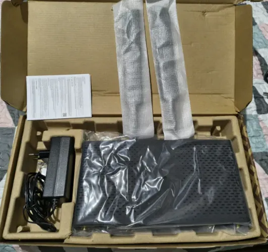 Roteador MikroTik hAP ac3 Banda Dupla AC1200 3 LAN 1 USB 2 Antenas