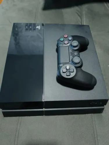 Vendo PS4 em perfeito estado 1500