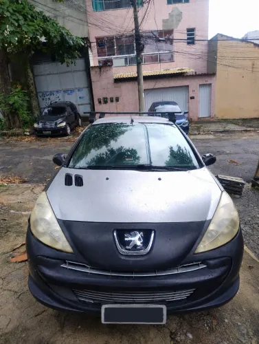 Peugeot 207 XR 1.4 Flex 8V 5P 2011