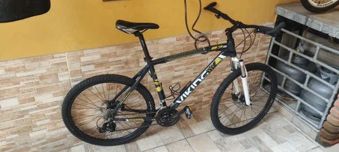 Vendo bike Aro 27,5 Da Marca Viking. 