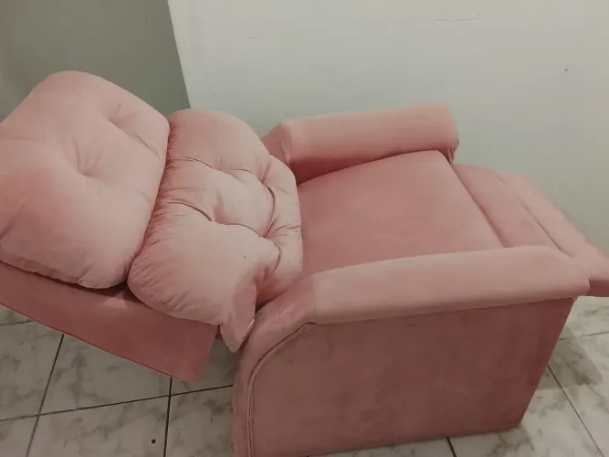 poltrona rosa