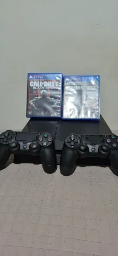 VENDO PS4 FAT+ 2 CONTROLES+ JOGOS FÍSICOS ORIGINAIS.
