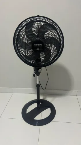 Ventilador de pé Mondial