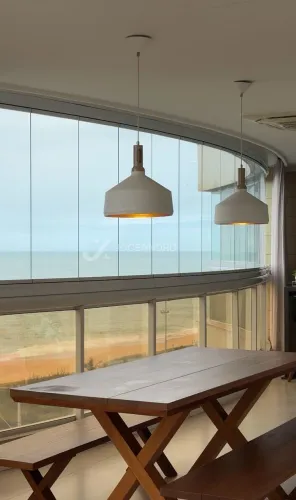Vila Velha - Apartamento frente mar no Ed. Fasano - Itaparica