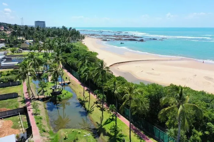 Casa de condomínio para venda com 568 metros quadrados em Garça Torta - Maceió - AL