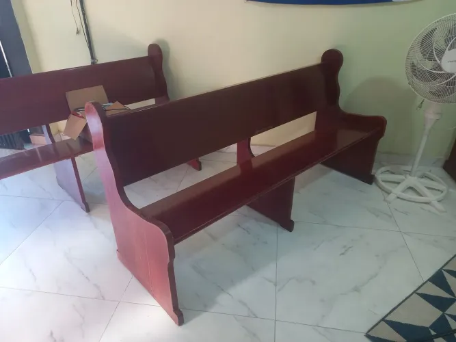 Banco de igreja 