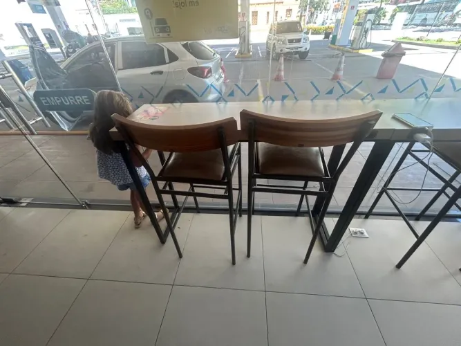 MÓVEIS P/ COMÉRCIO