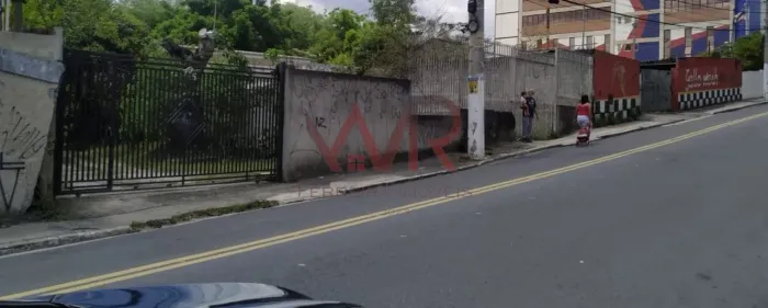 Terreno á venda no Centro de Guaianazes