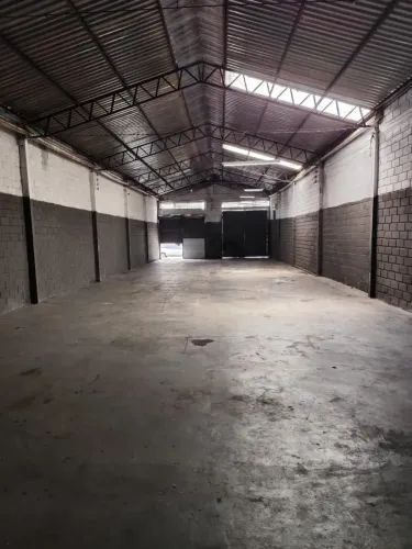 Imóvel para venda possui 350 metros quadrados em Jardim Planalto - Goiânia - GO