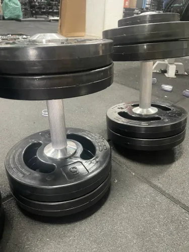 Dumbells de anilhas injetadas pegada de alumínio recartilhada