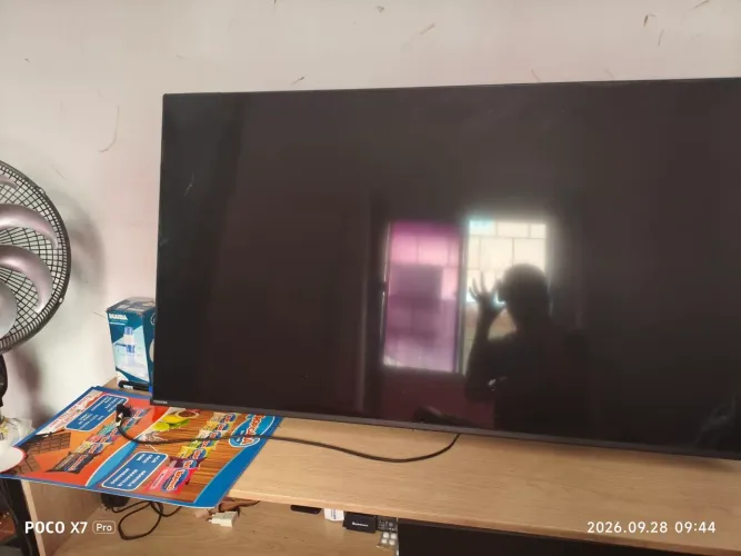Vendo TV smartv com defeito, mais pra arrumar vc gastaria uns 400 reais