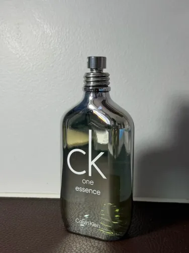 Perfume original nunca usado CK One Essence 100ml