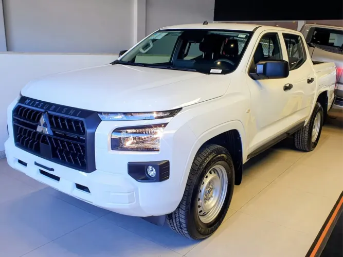 Mitsubishi TRITON GLS 2.4 CD 4X4 TB Diesel Aut. 2027