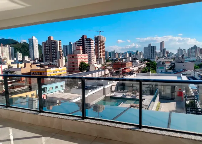 Apartamento no Edifício Gold Coast em Itajaí com 103m² privativos.
