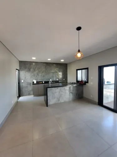 Casas Residenciais Padrão em Cravinhos