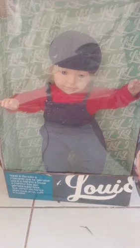 Boneca bebê loui