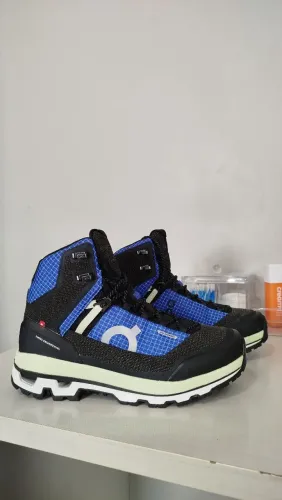 Bota de Trilha On