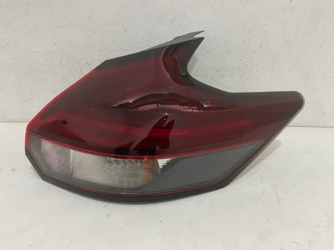 Lanterna Traseira Nissan Kicks 2022 2023 2024 2025 Lado Direito Original Com Led