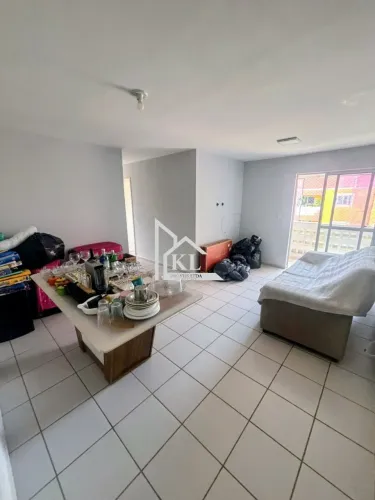 Apto à venda 3/4 (suíte)/ lado sombra/ ventilado/ varanda/ 3º andar - Cond Esplanada dos J