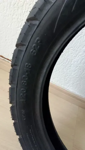 Pneu Lander traseiro