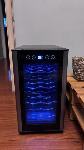 Adega Climatizada para vinhos Electrolux 8 garrafas