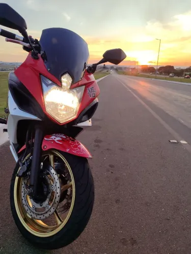 XJ6F 2016