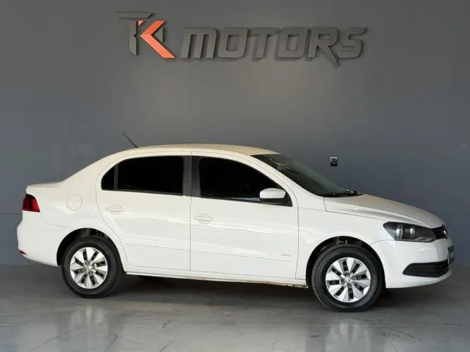 Volkswagen Voyage 1.6 MSI Flex 8V 4P 2013