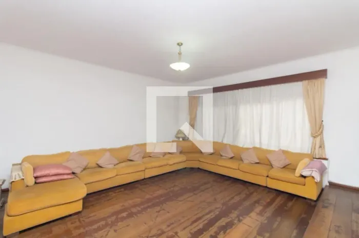 Casa à Venda - Vila Carmosina, 6 Quartos, 321 m2