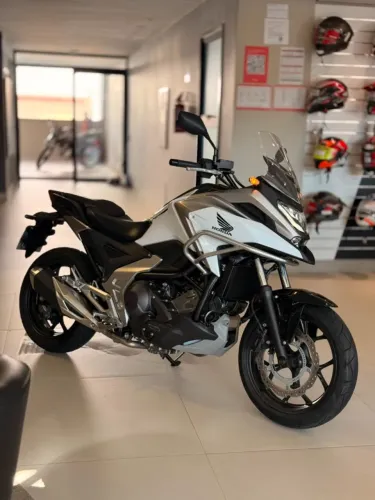 NC 750 DCT 2023 BAIXA KM