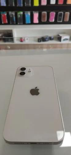 iPhone 12 branco sem marcas de uso