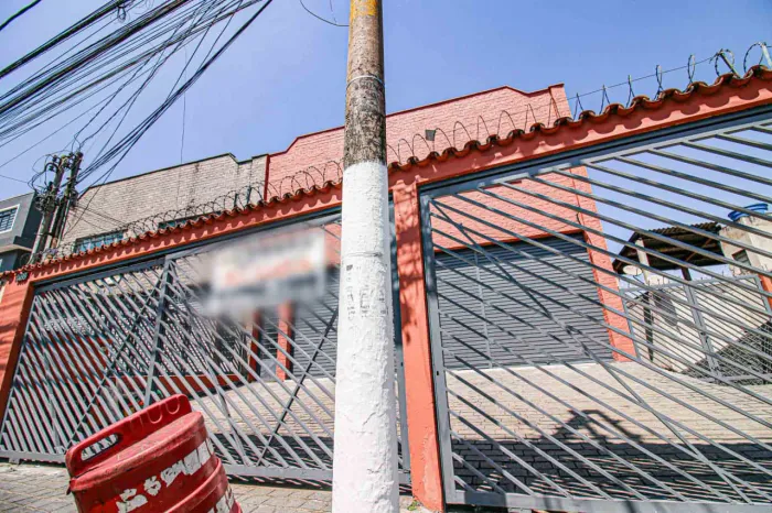 Galpão na Avenida Parada Pinto, 1468 750 m²