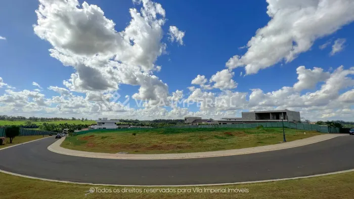 Lote de 2376 metros quadrados de área útil à venda na Fazenda da Grama!