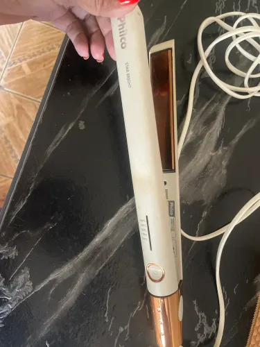 Vende de chapinha de cerâmica m cabelos lindos e lisos chama wats *