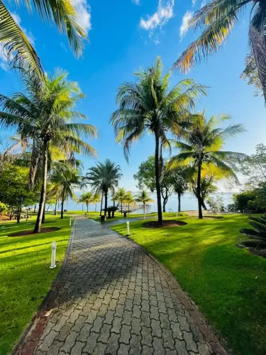LOTE NASCENTE - 1.272 m² - EM UMA DAS MELHORES LOCALIZAÇÕES DO POLINÉSIA