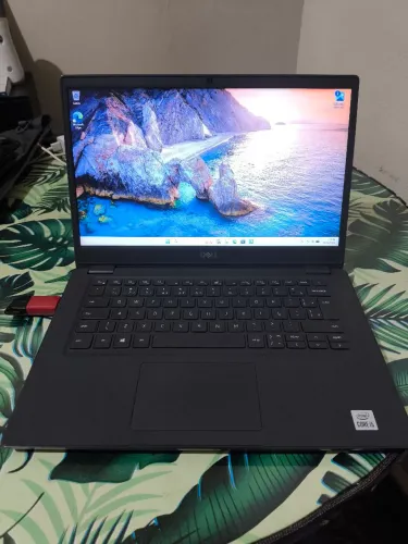 Vendo Notebook Dell latitude Core i5 décima geração, 16Ram e SSD Nvme