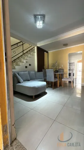 Casa geminada 02 quartos bairro Santo Agostinho