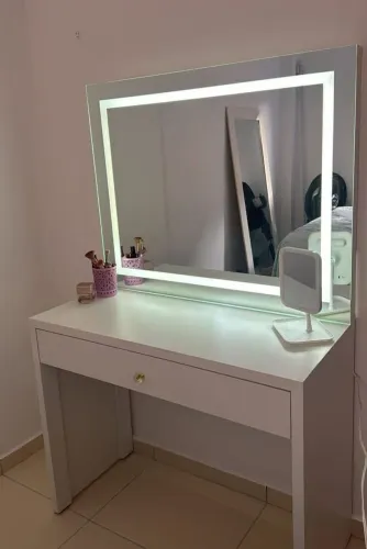 Penteadeira Com Espelho De Led L 1.00 M