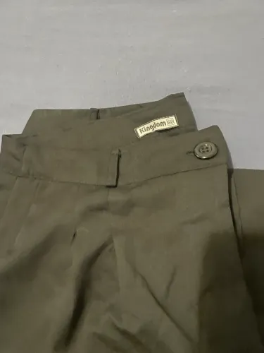 Calça preta em alfaiataria 