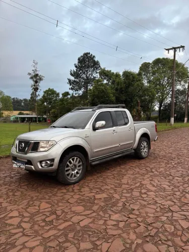 Nissan Frontier SL CD 4X4 2.5tb Diesel AUT 2014
