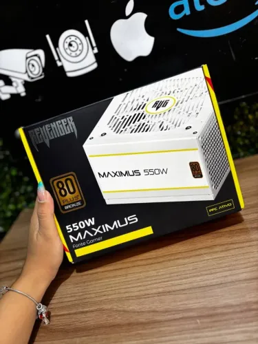 Fonte para PC Gamer 550W 80PLUS PFC ATIVO - REVENGER
