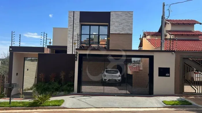 Casa com 3 dormitórios à venda, 226 m² por R$ 1.790.000,00 - Universitário - Londrina/PR